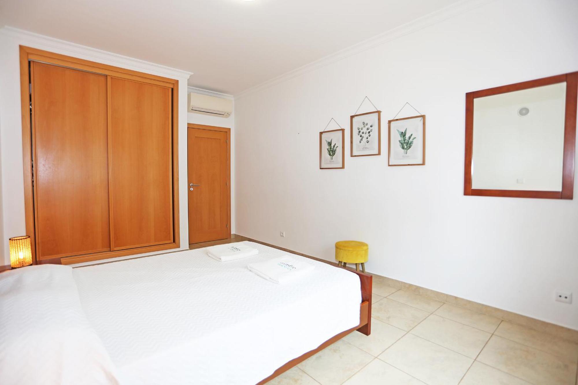 A04 - Large Modern 1 Bed Apartment With Pool Lagos Luaran gambar